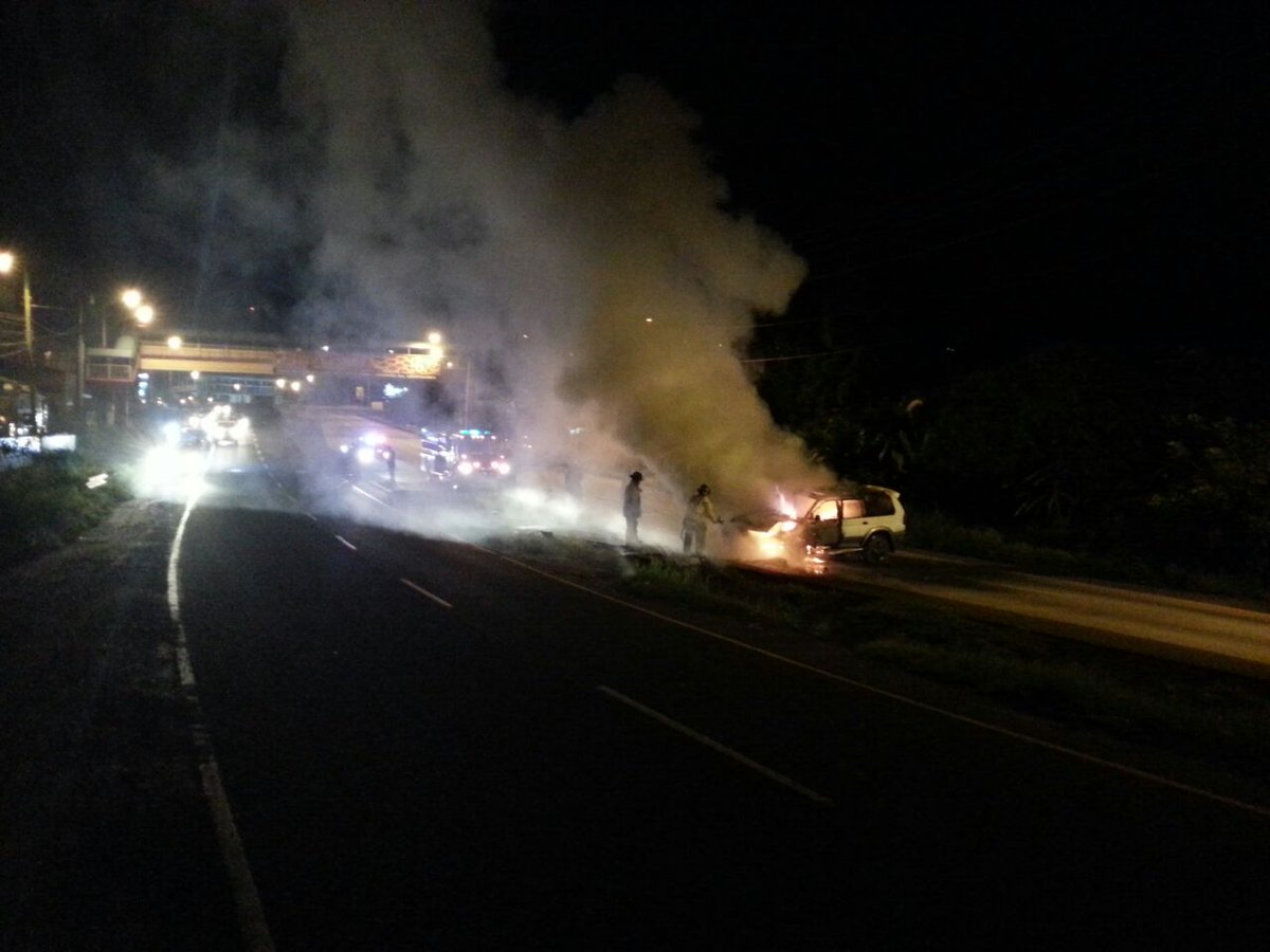 Se incendia camioneta en La Chorrera - Crítica